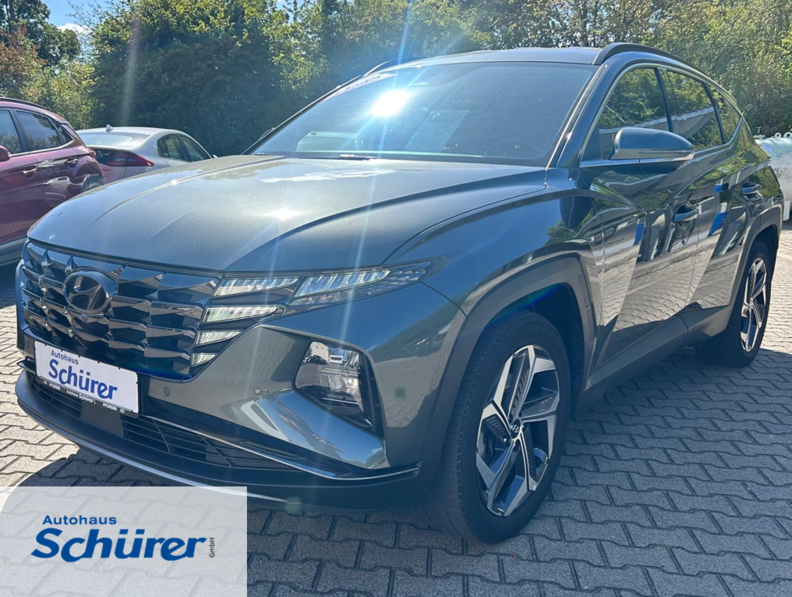 Grauer Hyundai SUV