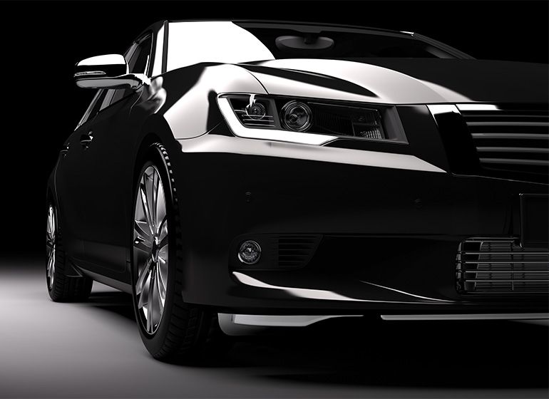 Ein schwarzes Auto aus der Nahansicht